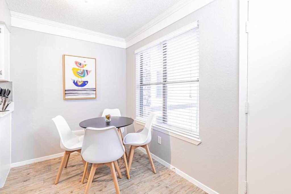 Central 1Br King Bed Suites, Close To Downtown & Domain Остин Экстерьер фото
