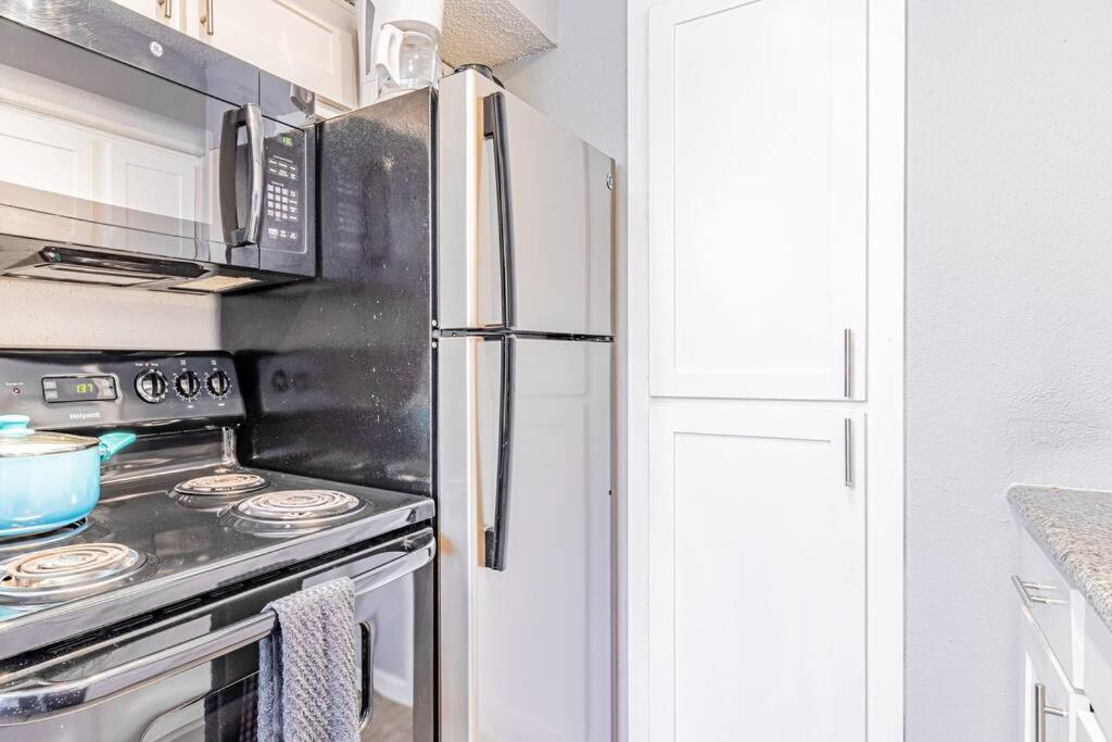 Central 1Br King Bed Suites, Close To Downtown & Domain Остин Экстерьер фото